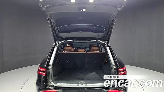 Genesis GV70 — Фото автомобиля 20