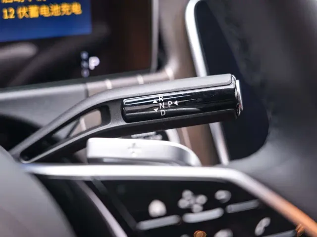 Mercedes-Benz E-Class — Фото автомобиля 16