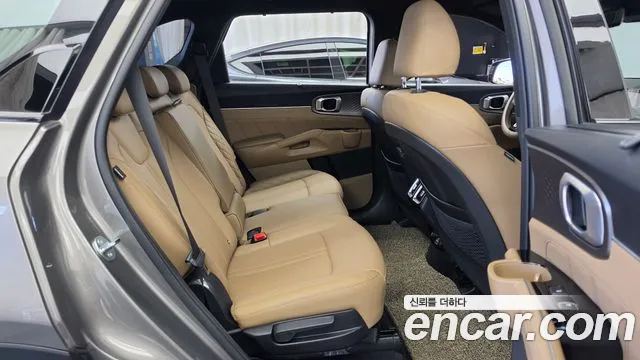 Kia Sorento — Фото автомобиля 12