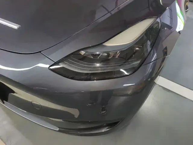 Tesla Model Y — Фото автомобиля 23