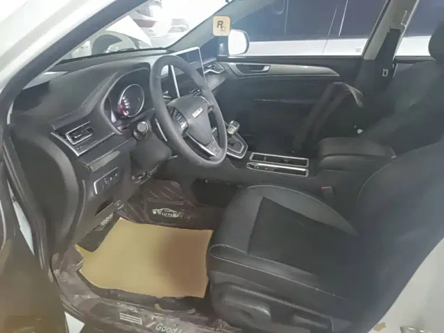 Haval M6 — Фото автомобиля 14