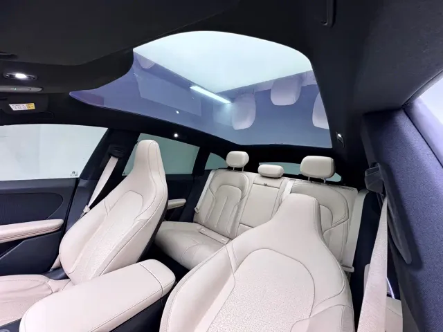 Nio ET5 Touring — Фото автомобиля 10