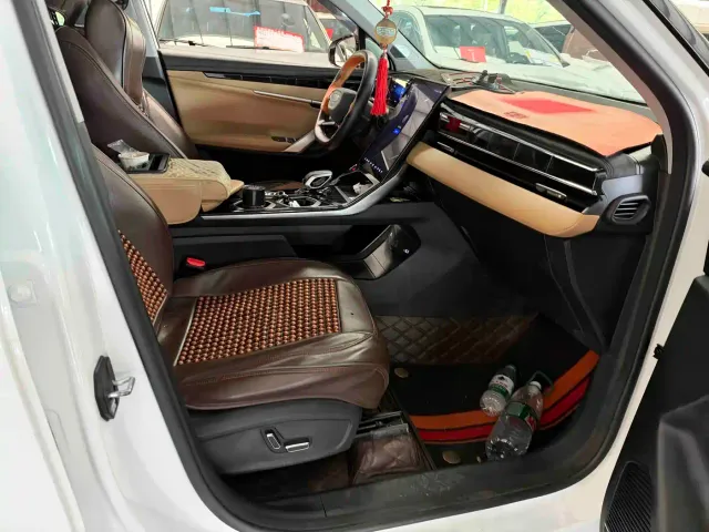 Geely Boyue L — Фото автомобиля 3