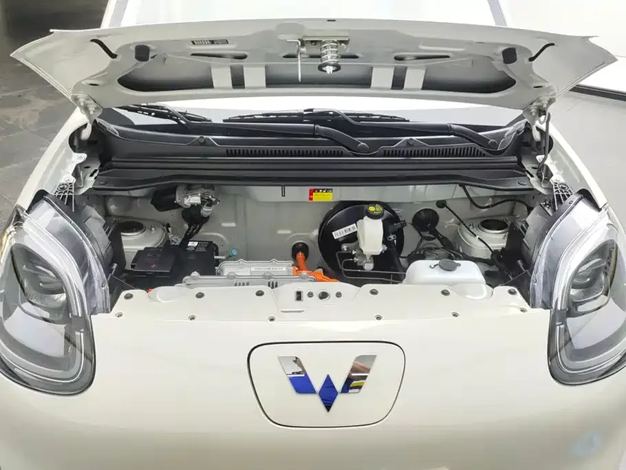 Wuling Motors Hongguang MINIEV 2025 4-Door Advanced — Фото автомобиля 10
