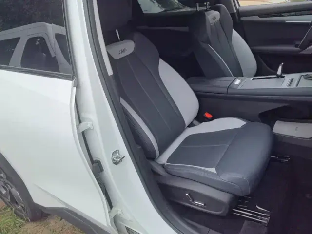 Geely Boyue L — Фото автомобиля 24