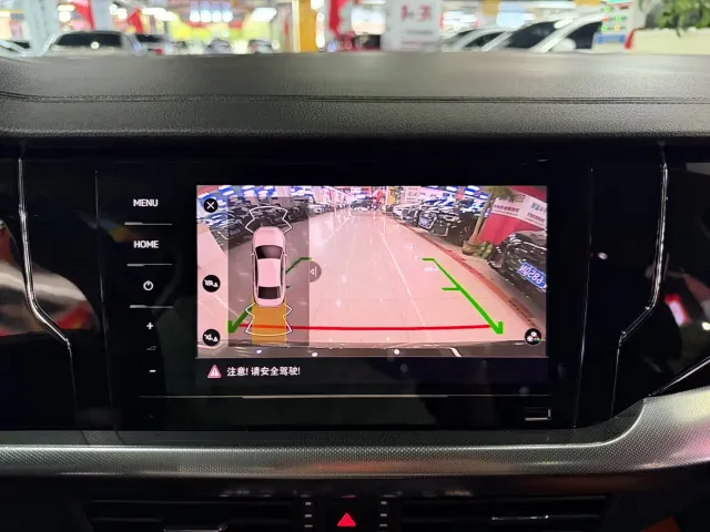 Volkswagen Passat — Фото автомобиля 16