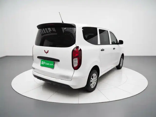 Wuling Hongguang — Фото автомобиля 6