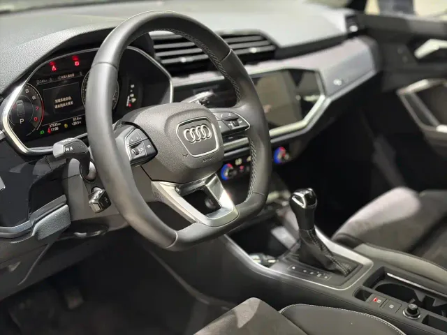 Audi Q3 — Фото автомобиля 13