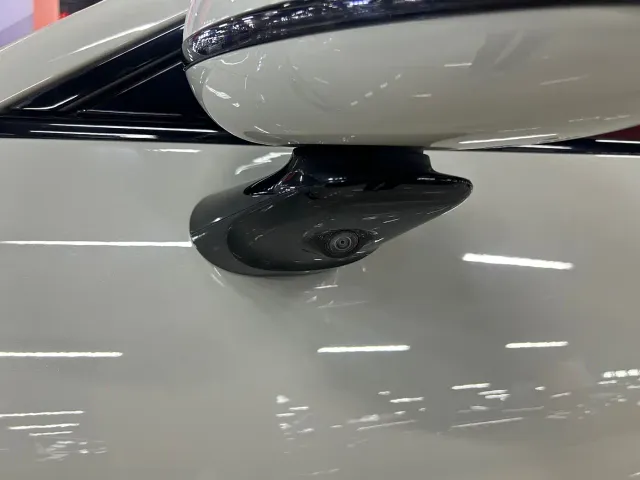 Xiaomi SU7 — Фото автомобиля 14