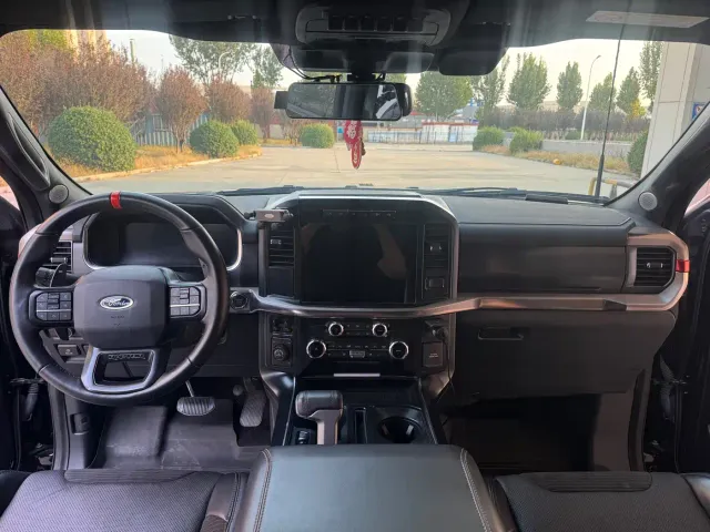 Ford F-150 Raptor — Фото автомобиля 6