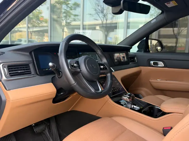 Li Auto ONE — Фото автомобиля 23