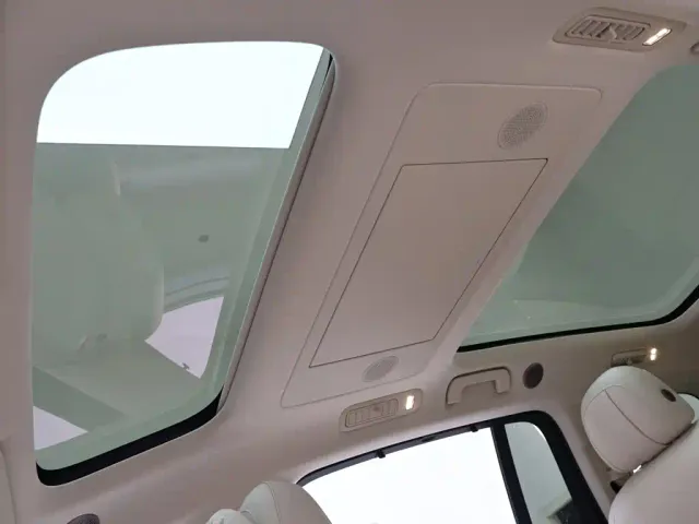 Li Auto i8 — Фото автомобиля 19