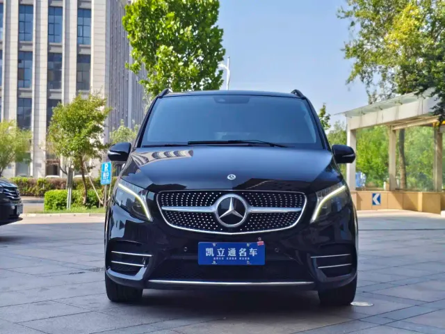 Mercedes-Benz V-Class — Фото автомобиля 2