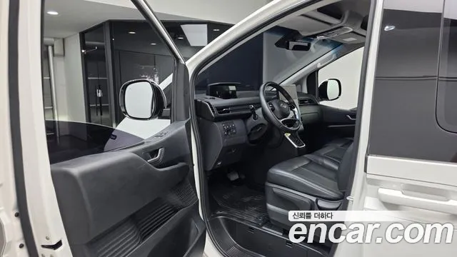 Hyundai Staria Staria 4WD Tourer 9 мест — Фото автомобиля 10