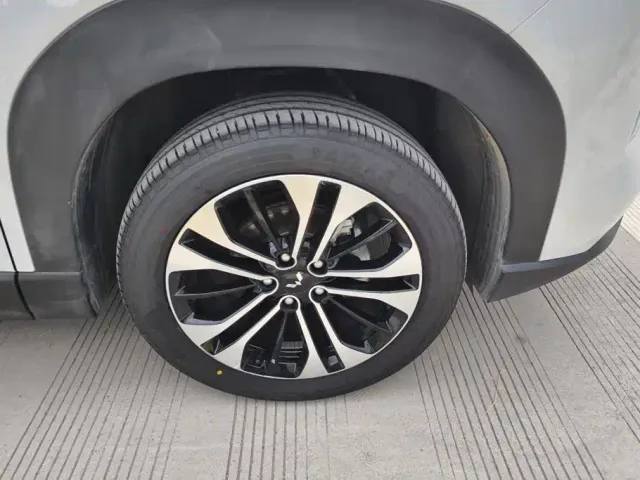 Wuling Starlight 560 — Фото автомобиля 6
