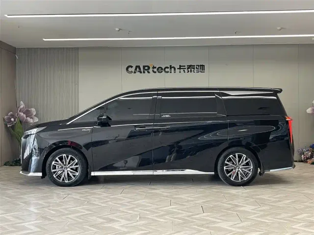 GAC Trumpchi M8 — Фото автомобиля 5