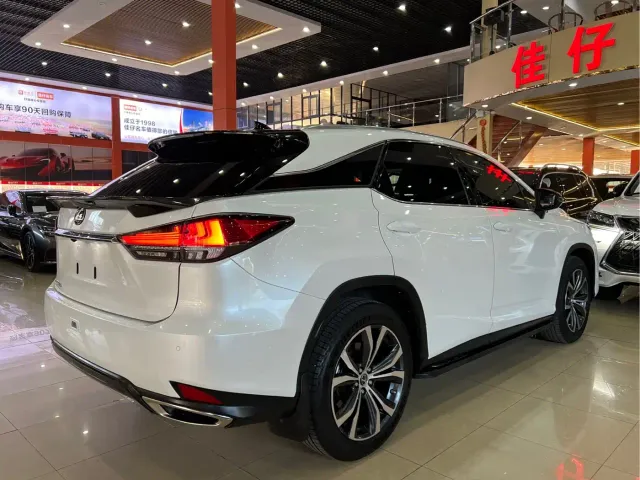 Lexus RX — Фото автомобиля 4