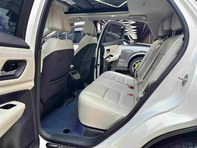 Nissan Ariya — Фото автомобиля 10