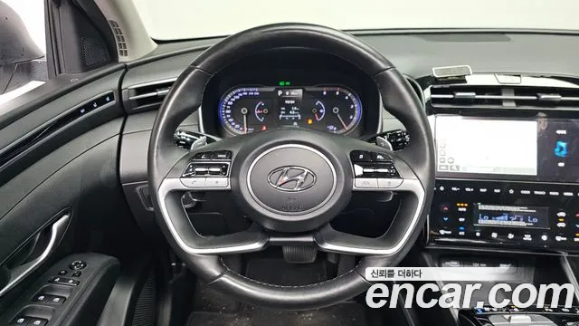Hyundai Tucson Tucson (NX4) Дизель 2.0 2WD — Фото автомобиля 12