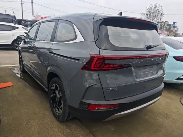 Hyundai Custo — Фото автомобиля 4