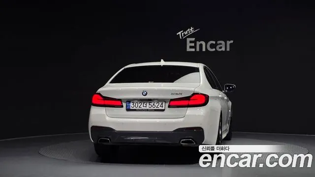 BMW 5 Series G30 — Фото автомобиля 4