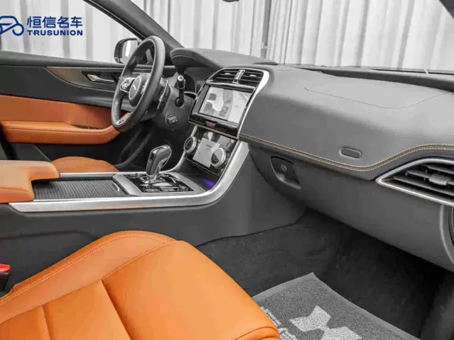 Jaguar XEL — Фото автомобиля 14