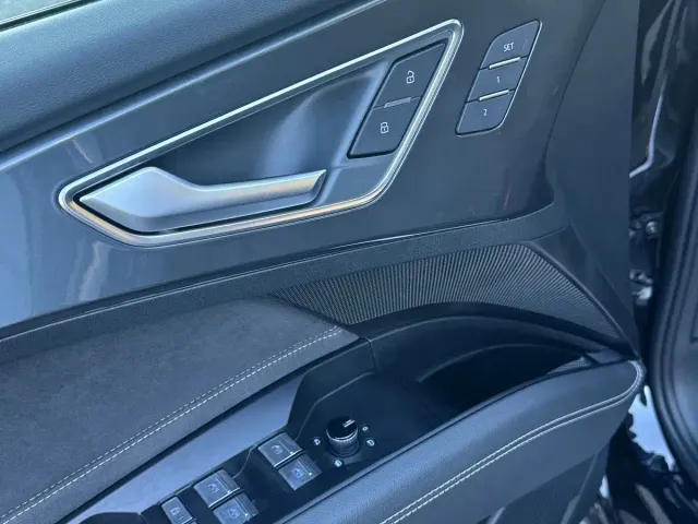 Audi Q5 e-tron — Фото автомобиля 13
