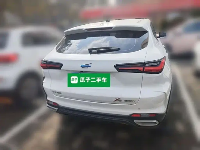 Changan Oushang X5 — Фото автомобиля 7