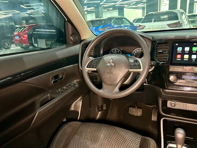 Mitsubishi Outlander — Фото автомобиля 24