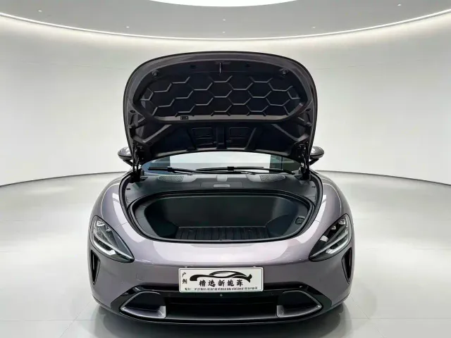 Xiaomi SU7 — Фото автомобиля 22