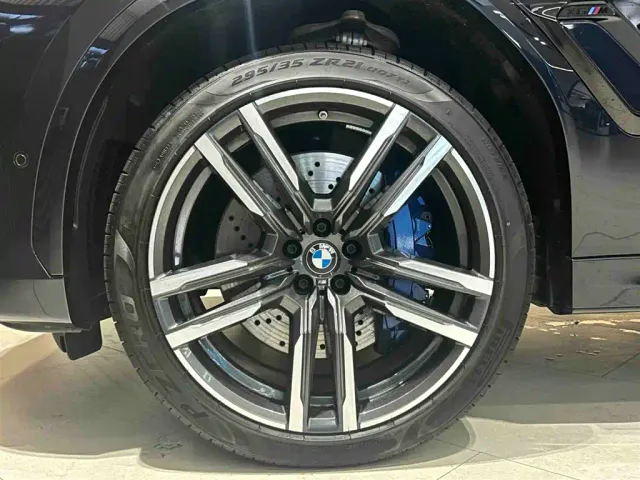 BMW X6 M — Фото автомобиля 12
