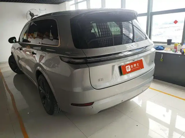 Li Auto L9 — Фото автомобиля 4