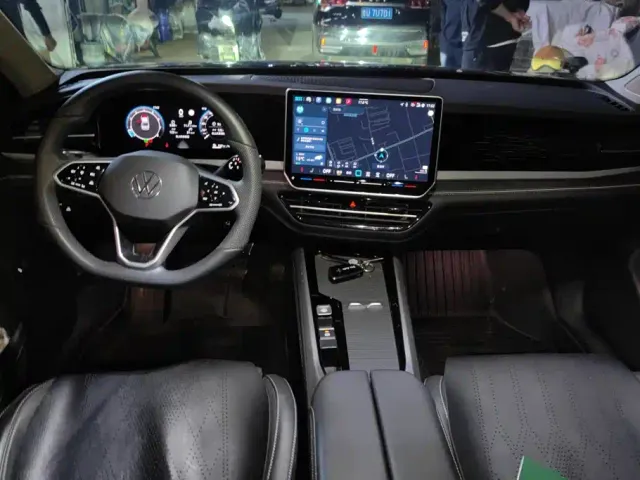 Volkswagen Passat — Фото автомобиля 12