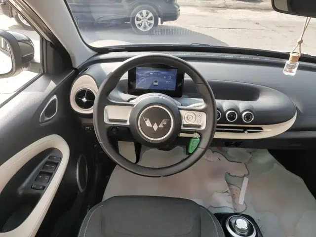 Wuling Bingo — Фото автомобиля 10