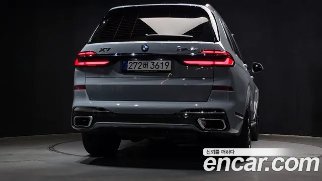 BMW X7 — Фото автомобиля 4