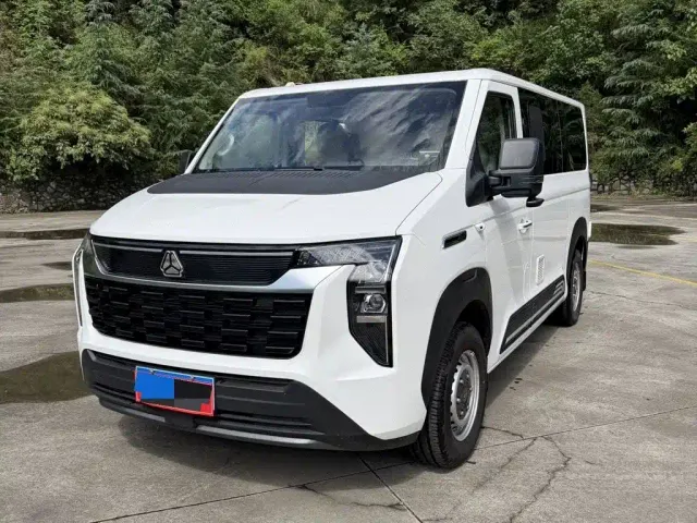 Фотография автомобиля — Sinotruk Xianfeng V