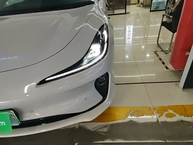 IM Motors L6 — Фото автомобиля 23
