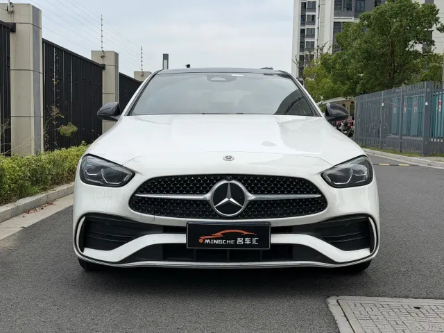 Mercedes-Benz C-Class — Фото автомобиля 2
