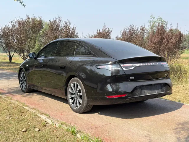 Leapmotor C01 — Фото автомобиля 10