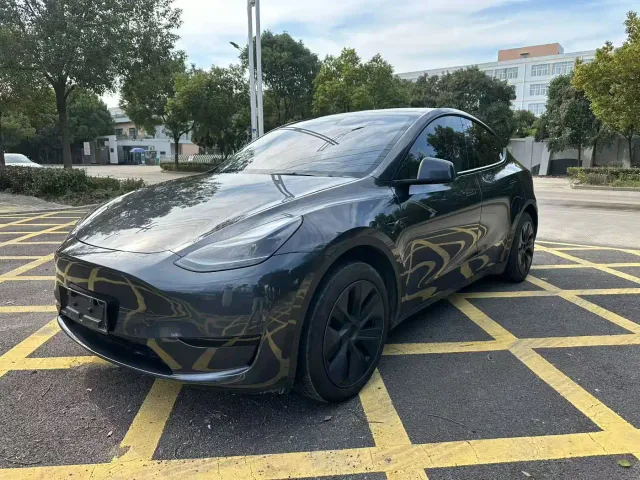 Фотография автомобиля — Tesla Model Y
