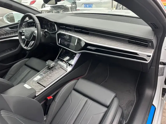 Audi A7 — Фото автомобиля 10