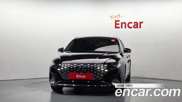 Hyundai Grandeur New — Фото автомобиля 3
