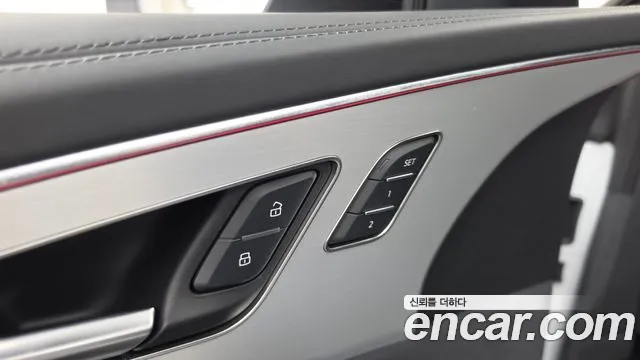 Audi Q8 55 TFSI quattro Premium — Фото автомобиля 27