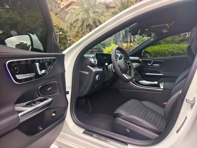 Mercedes-Benz C-Class — Фото автомобиля 8