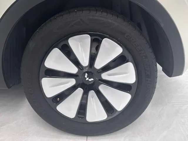 Wuling Bingo — Фото автомобиля 7