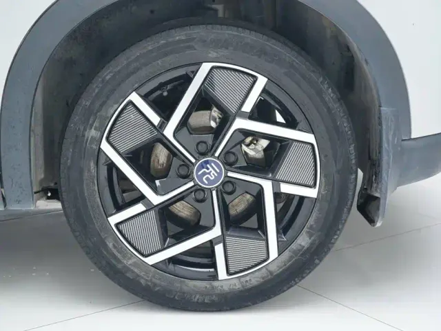 BYD Yuan PLUS — Фото автомобиля 22