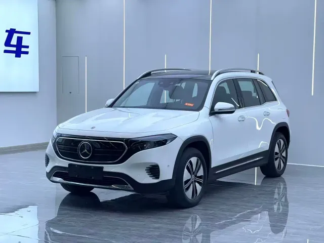 Фотография автомобиля — Mercedes-Benz EQB