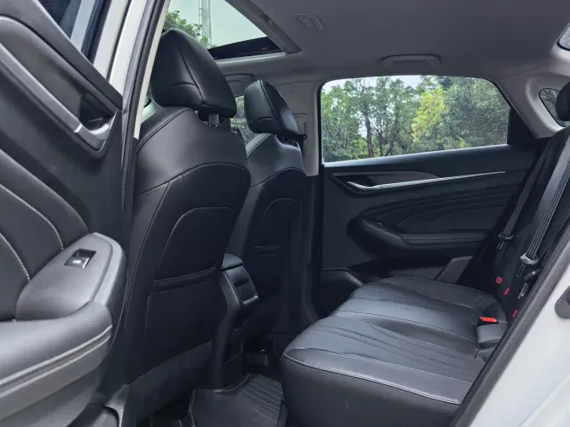 Changan Eado — Фото автомобиля 9