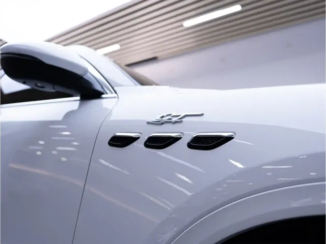 Maserati Grecale — Фото автомобиля 8