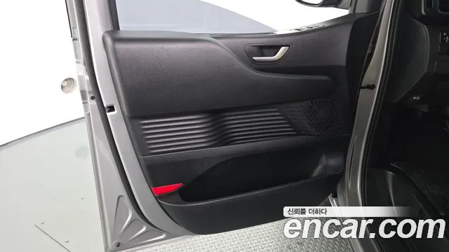 Hyundai Staria — Фото автомобиля 13